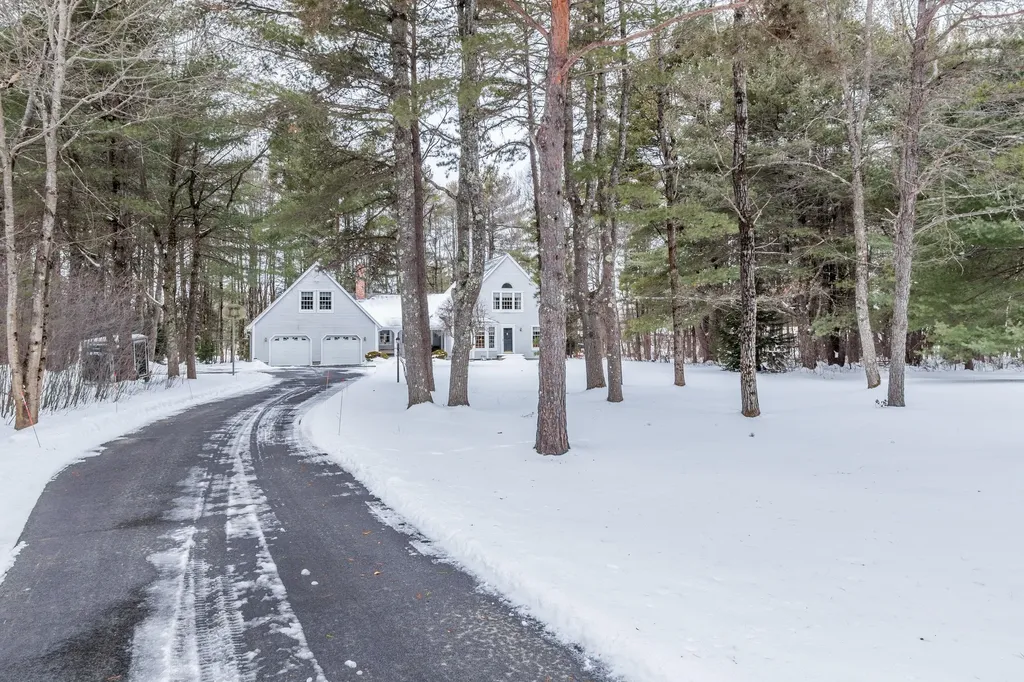 12 Ottawa Woods Road Scarborough ME 04074