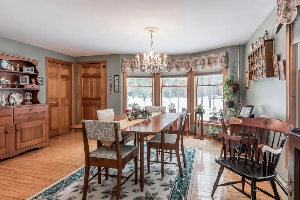 12 Ottawa Woods Road Scarborough ME 04074