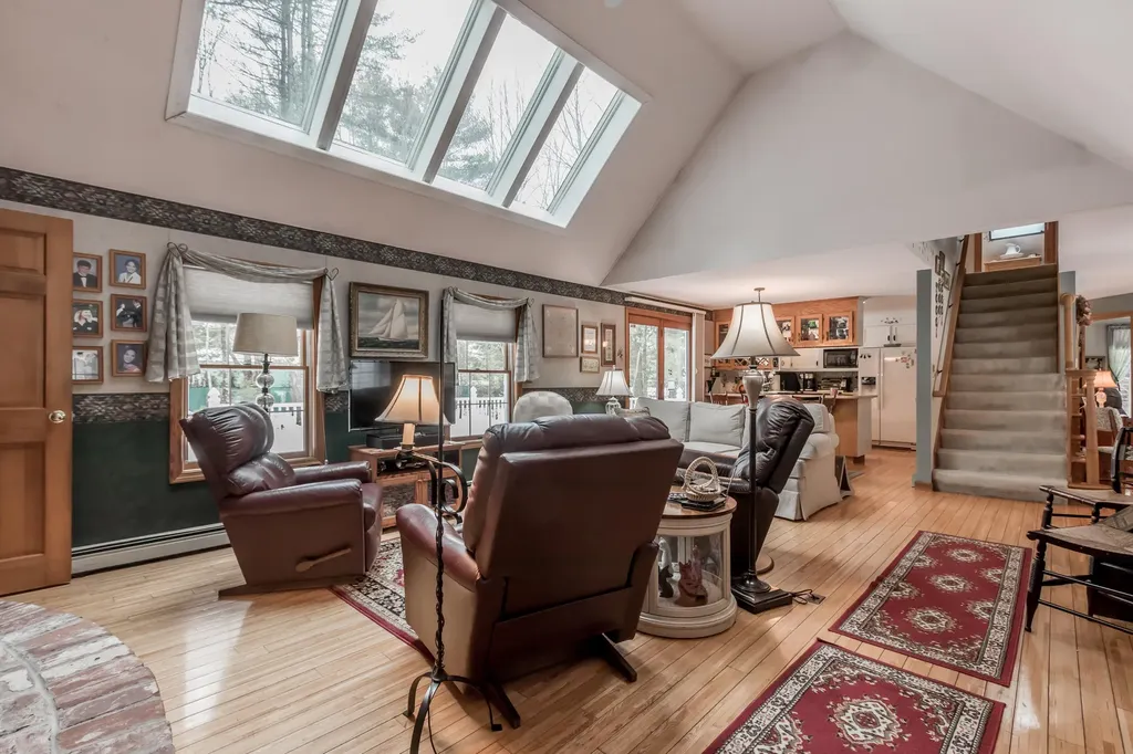 12 Ottawa Woods Road Scarborough ME 04074
