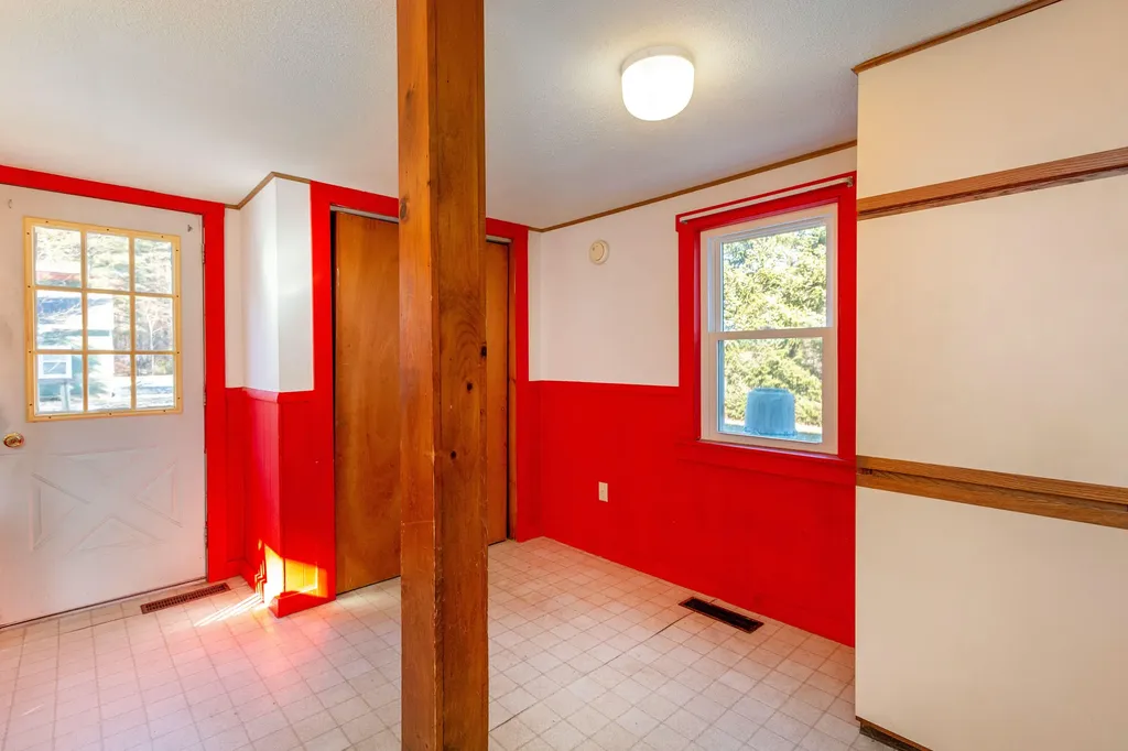 281 Shaker Road Gray ME 04039