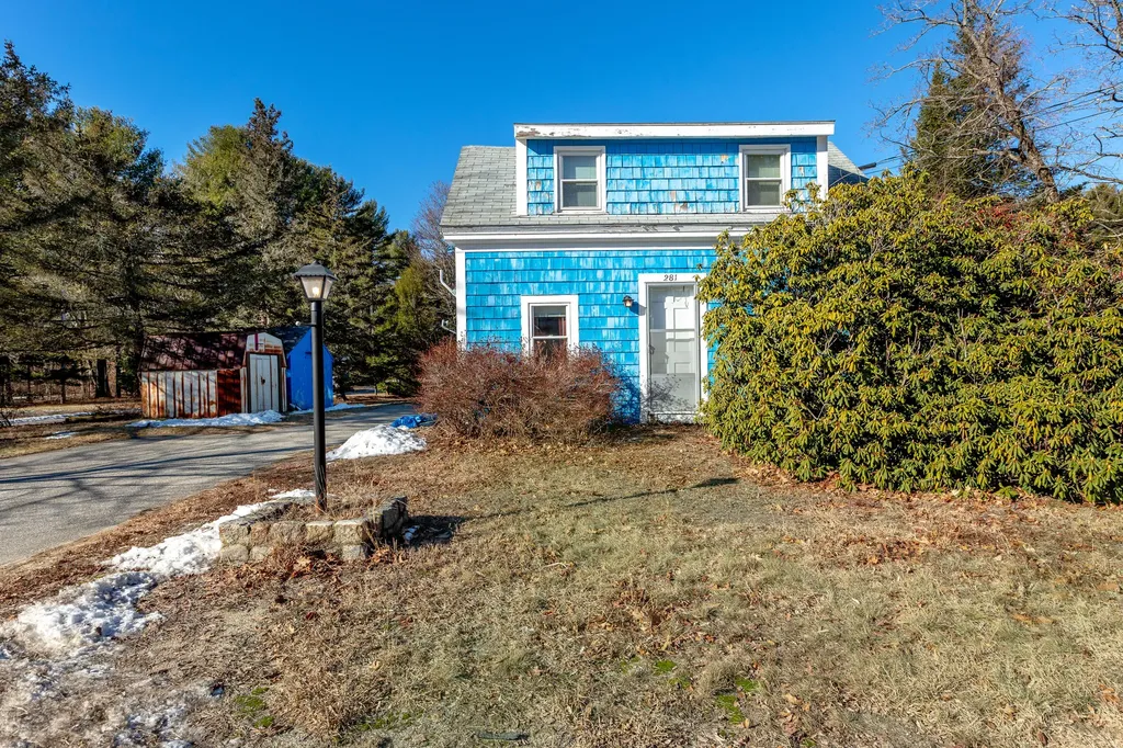 281 Shaker Road Gray ME 04039