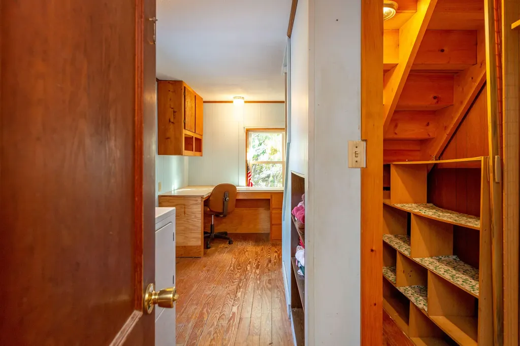 281 Shaker Road Gray ME 04039