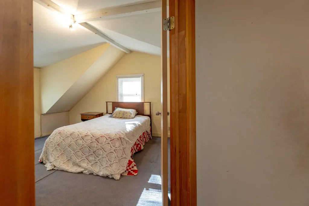 281 Shaker Road Gray ME 04039