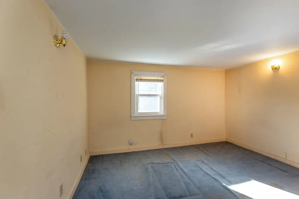 281 Shaker Road Gray ME 04039
