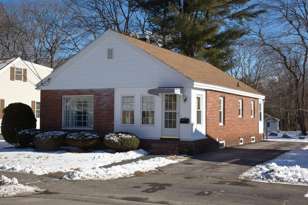 15 Old Orchard Road Saco ME 04072