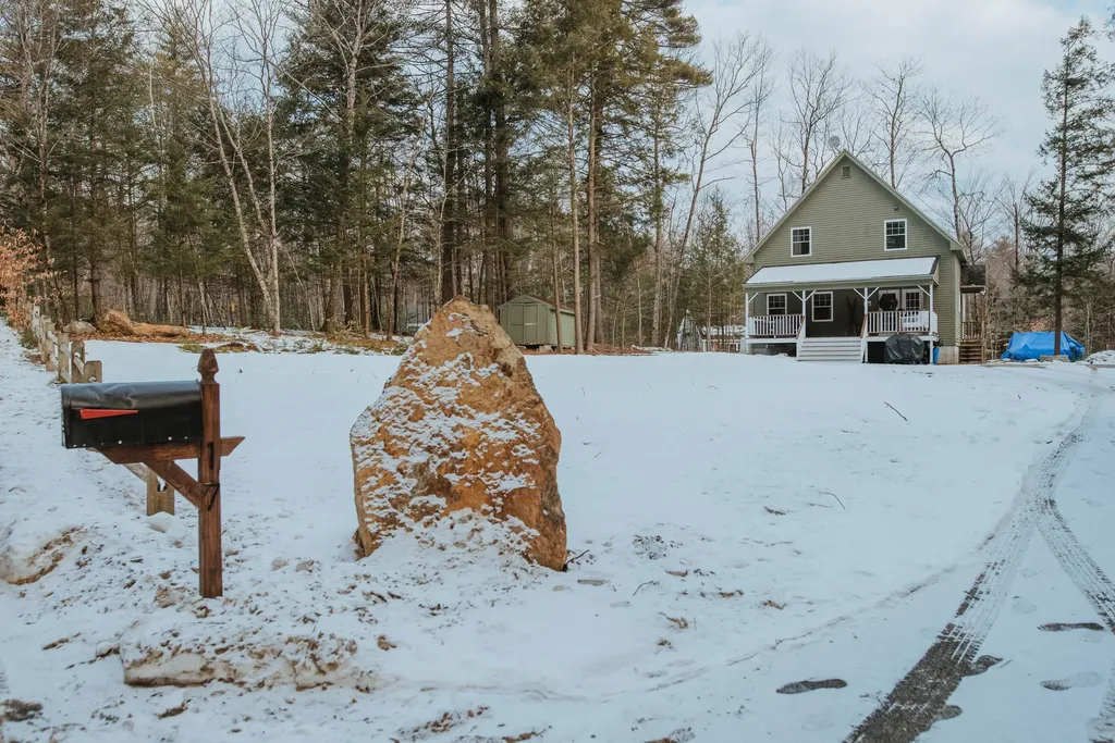 17 Moosewa Trail Otisfield ME 04270