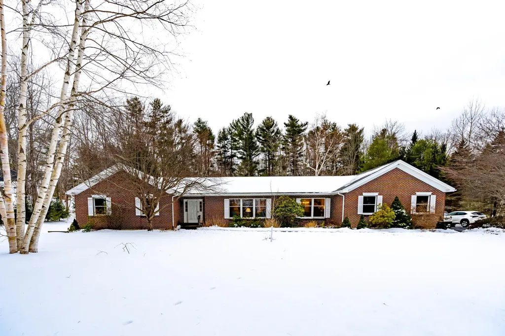 143 Wharf Road Yarmouth ME 04096