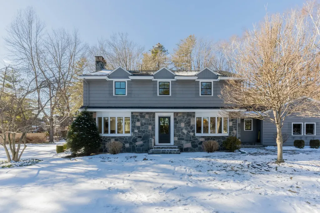 42 Carroll Street Falmouth ME 04105