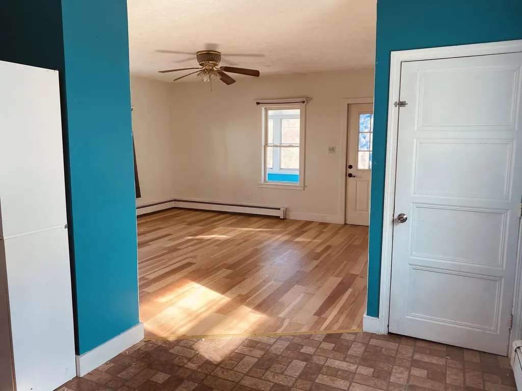 61 Newbury Street Auburn ME 04210