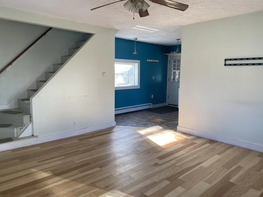 61 Newbury Street Auburn ME 04210