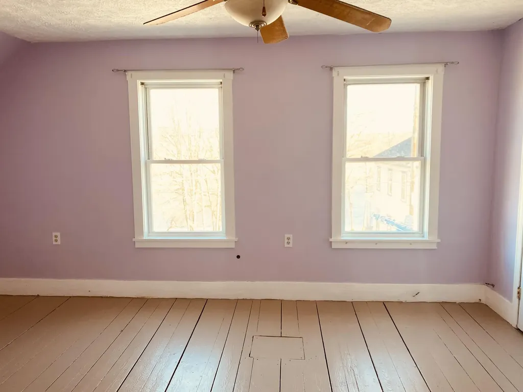 61 Newbury Street Auburn ME 04210