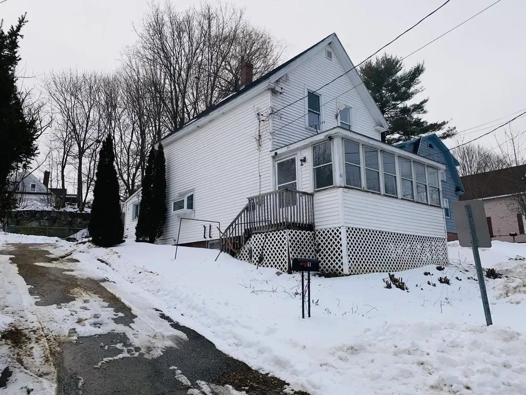 61 Newbury Street Auburn ME 04210