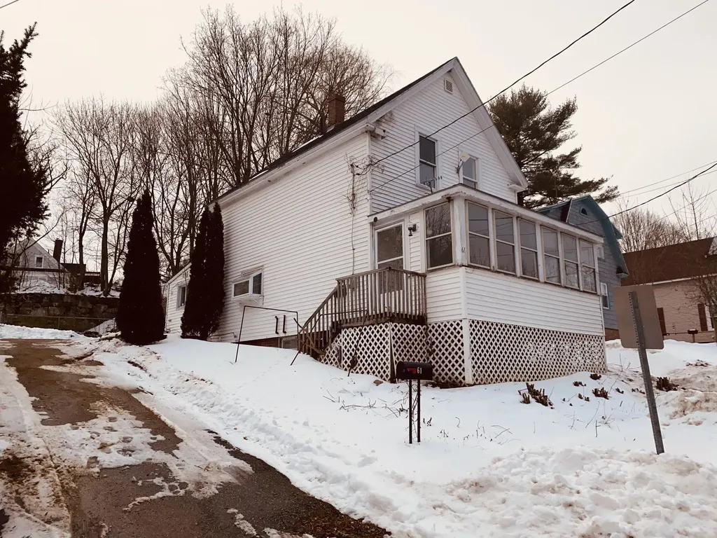 61 Newbury Street Auburn ME 04210