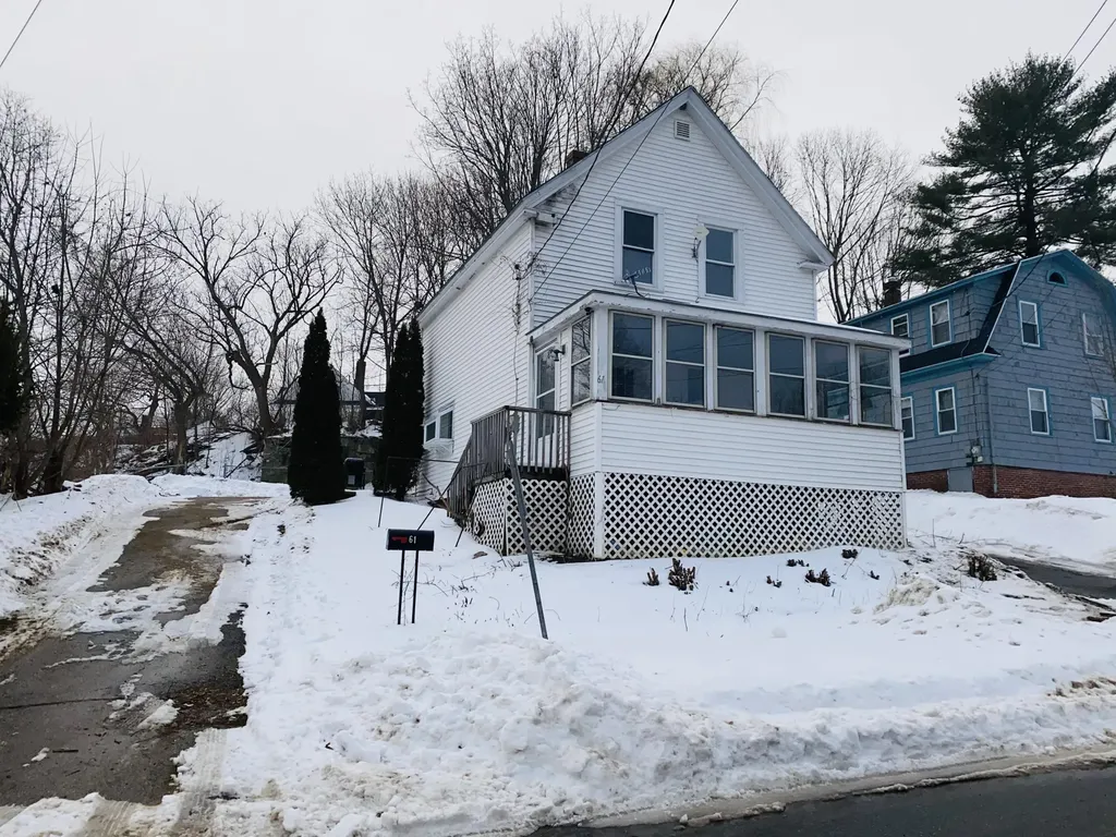 61 Newbury Street Auburn ME 04210