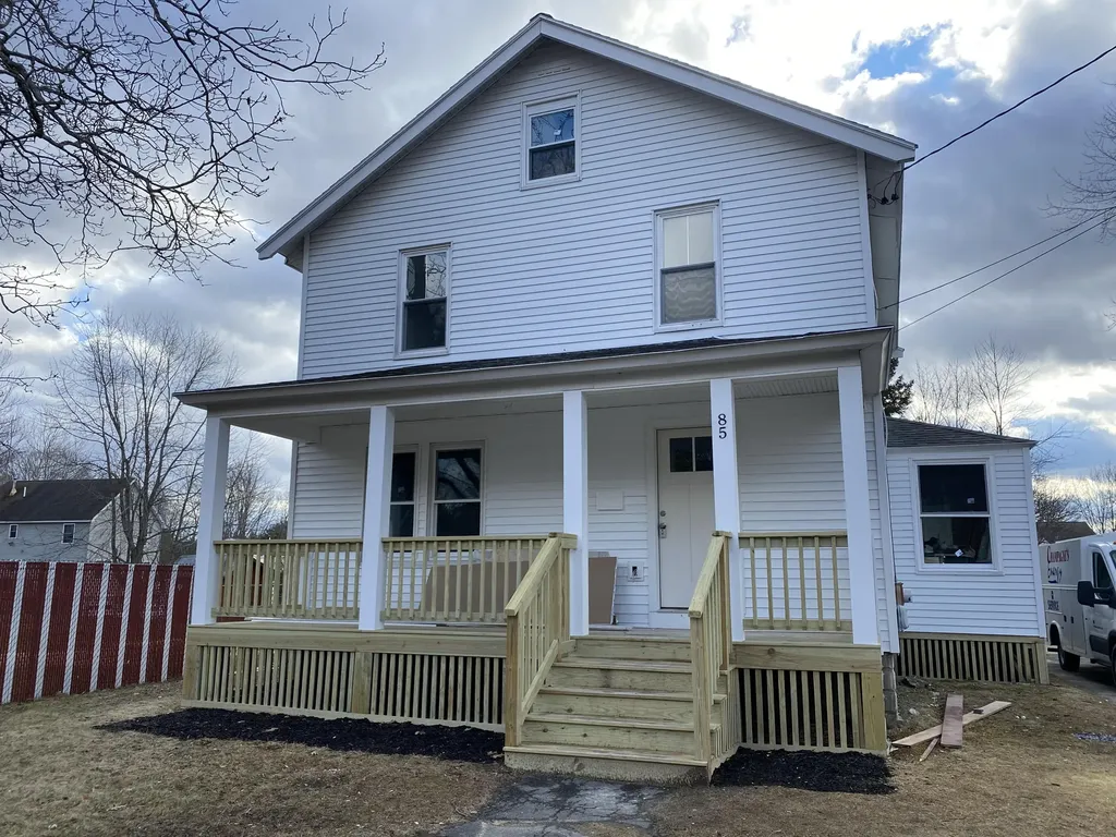 85 Glenwood Avenue Westbrook ME 04092