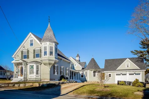 21 Pearl Street Camden ME 04843