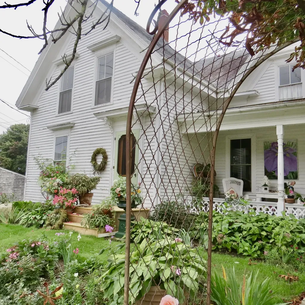 25 School Street Vinalhaven ME 04863