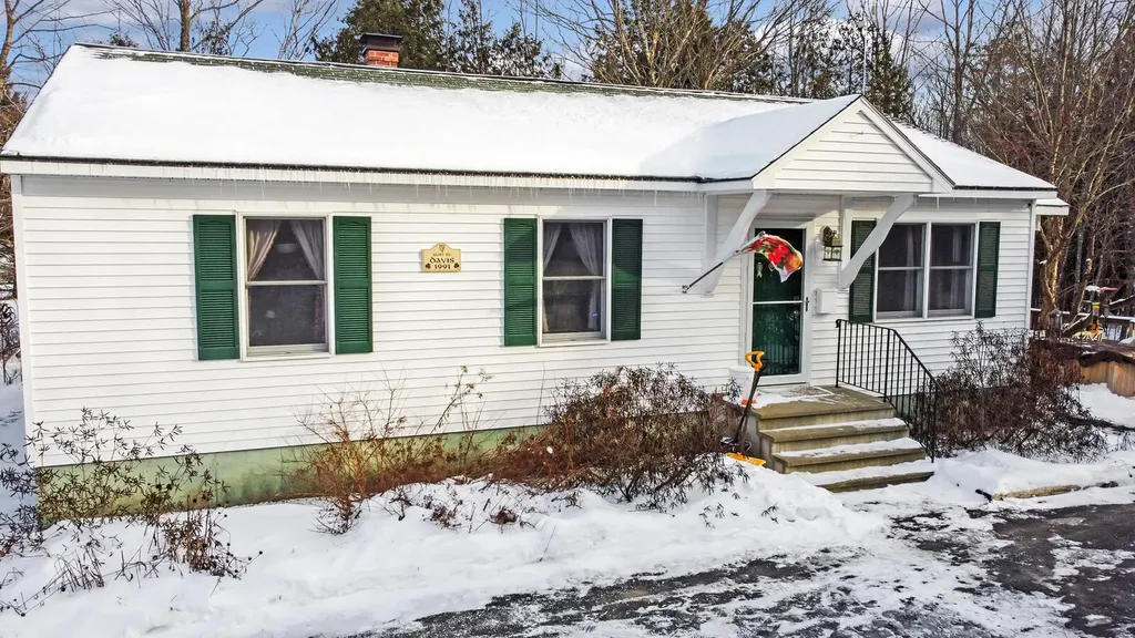 112 Allagash Drive Oakland ME 04963