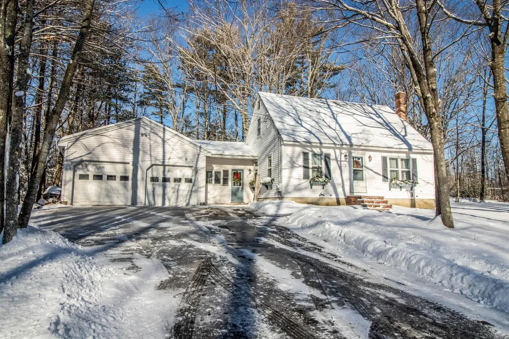 3 Dubois Drive Sanford ME 04073