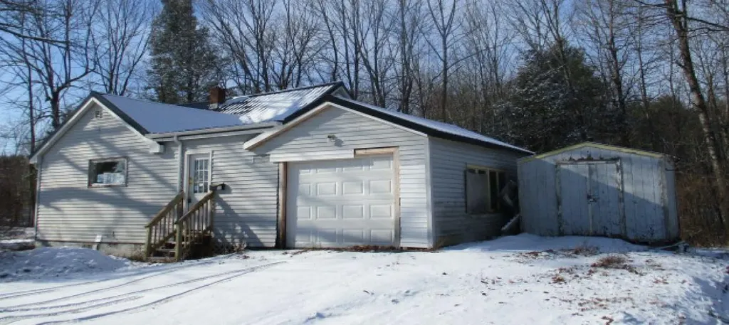 68 Russell Street Farmingdale ME 04344