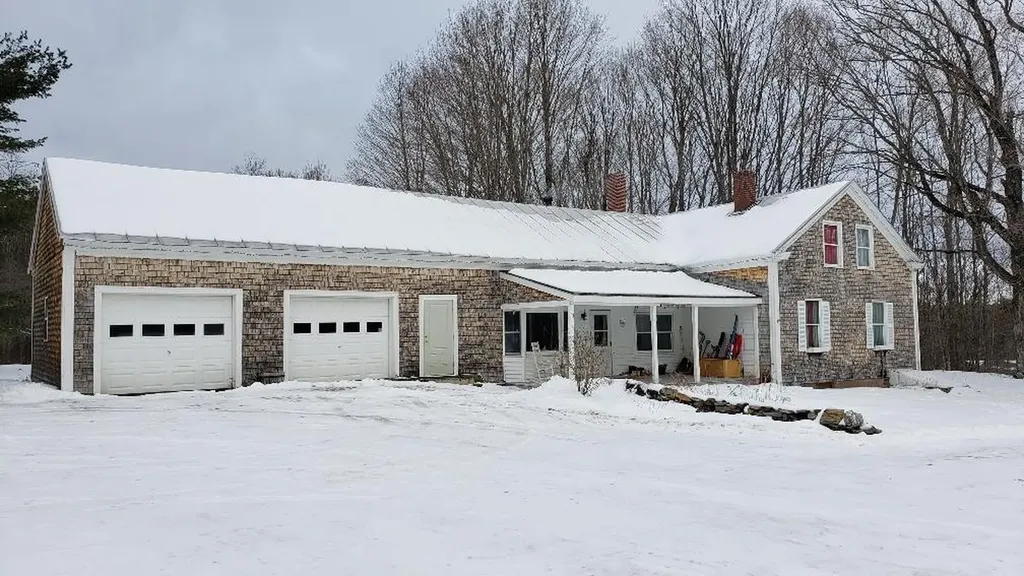 21 Bigelow Hill Road Skowhegan ME 04976