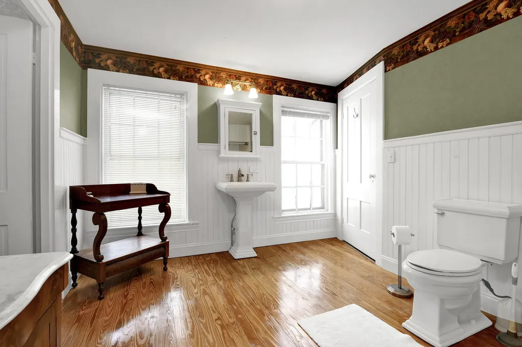 8 Pleasant Street Norway ME 04268