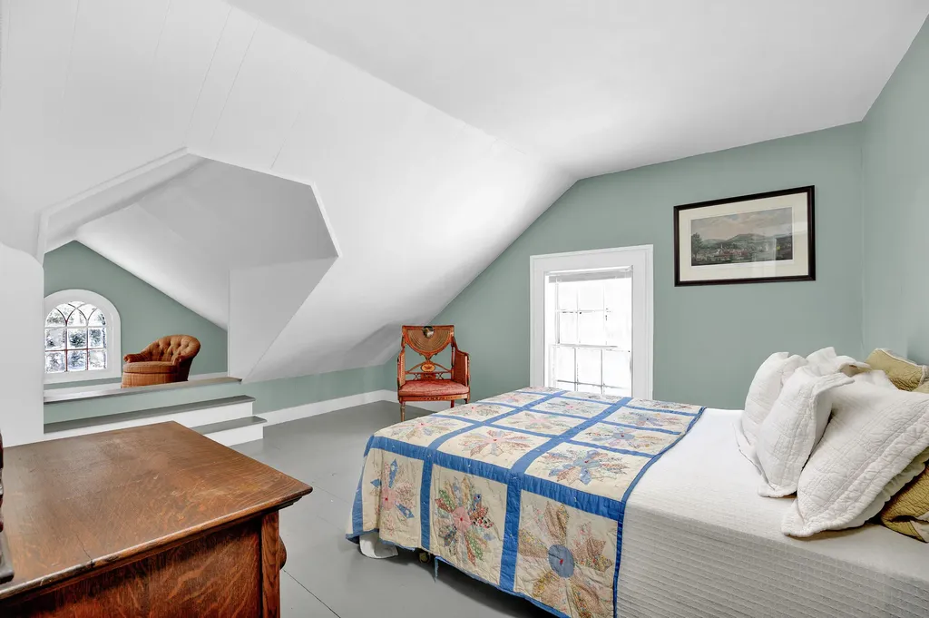 8 Pleasant Street Norway ME 04268