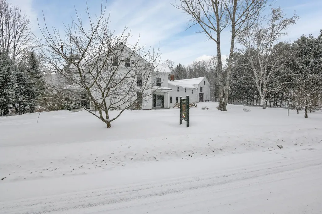 8 Pleasant Street Norway ME 04268