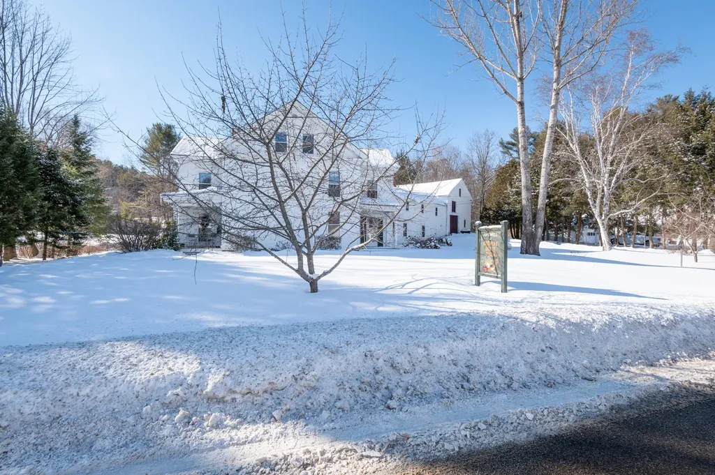 8 Pleasant Street Norway ME 04268