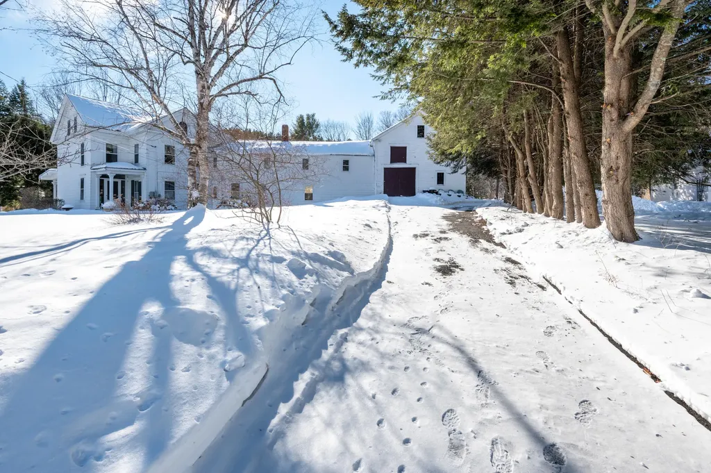 8 Pleasant Street Norway ME 04268