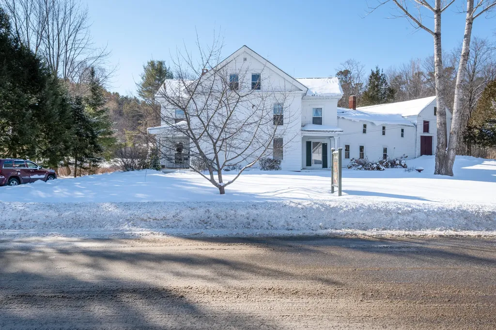 8 Pleasant Street Norway ME 04268