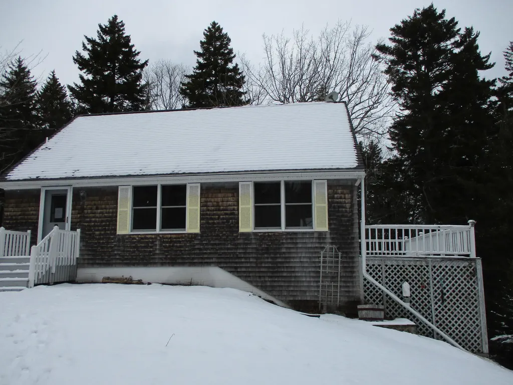 26 Pocahontas Trail Boothbay ME 04544