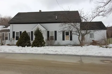 20 Galeville Street Winthrop ME 04364
