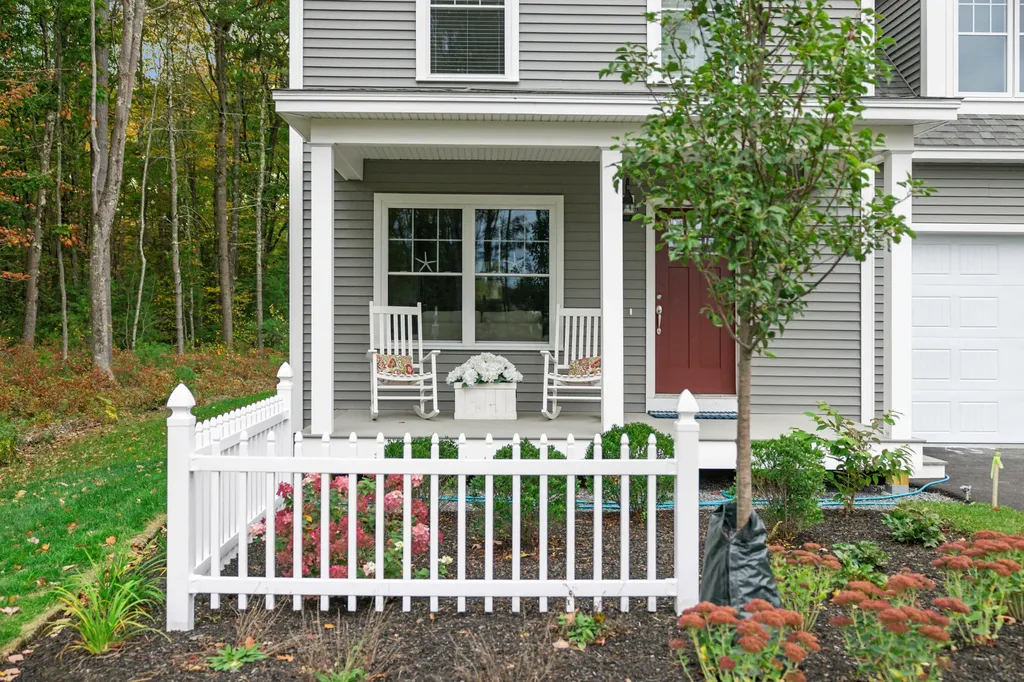21 Webhannet Place Kennebunk ME 04043