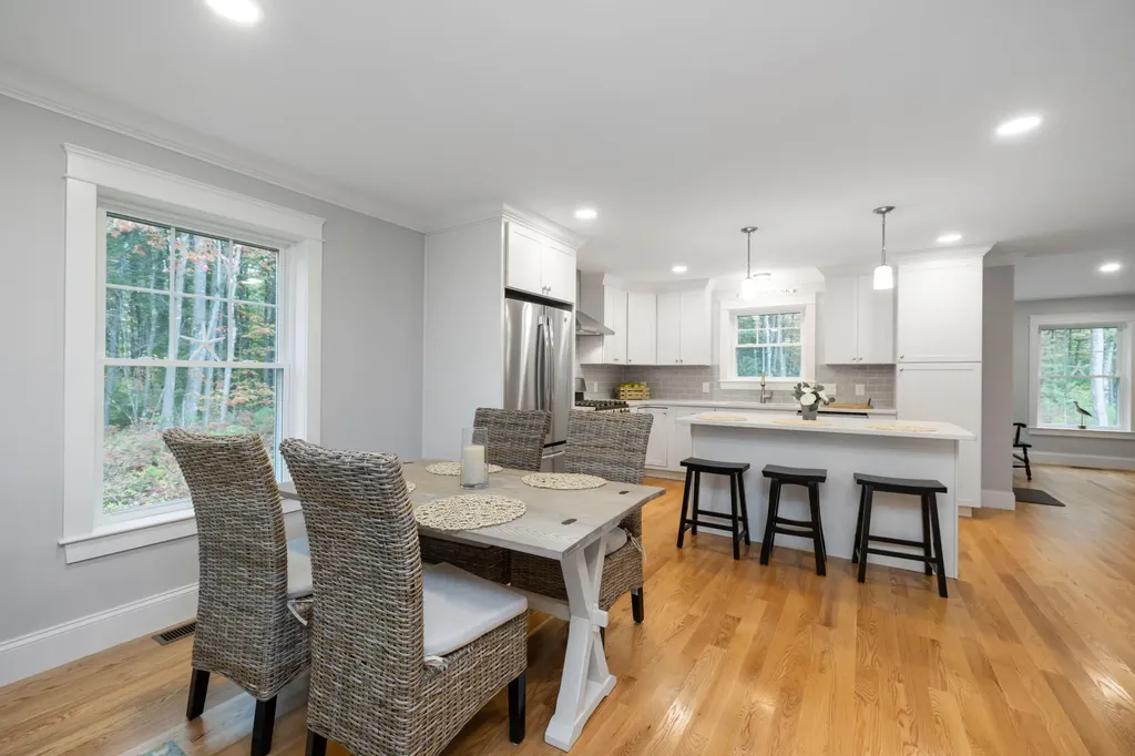 21 Webhannet Place Kennebunk ME 04043