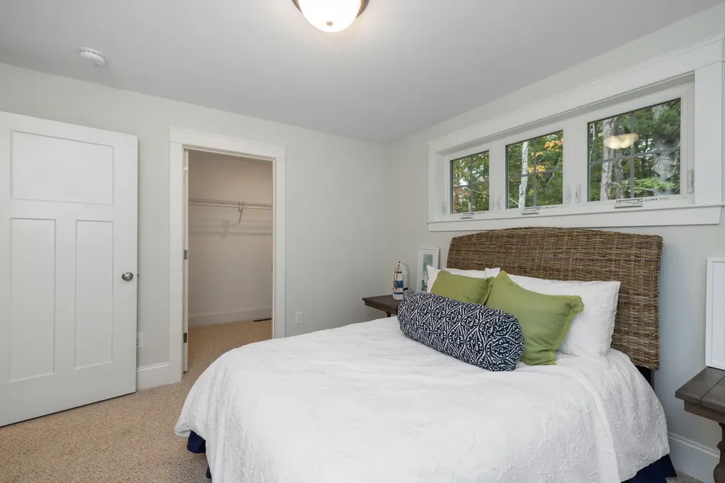 21 Webhannet Place Kennebunk ME 04043