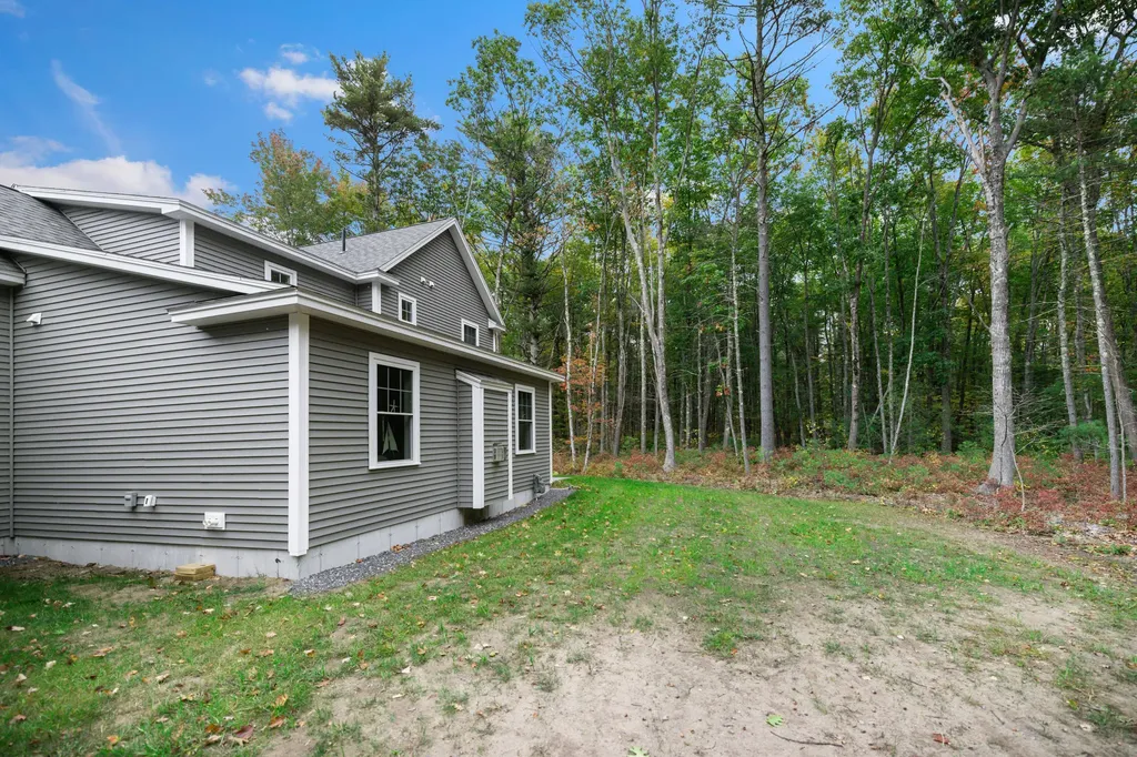 21 Webhannet Place Kennebunk ME 04043