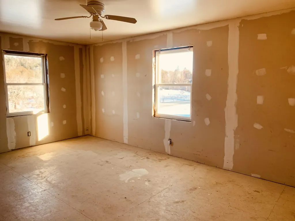 512 Files Hill Road Thorndike ME 04986