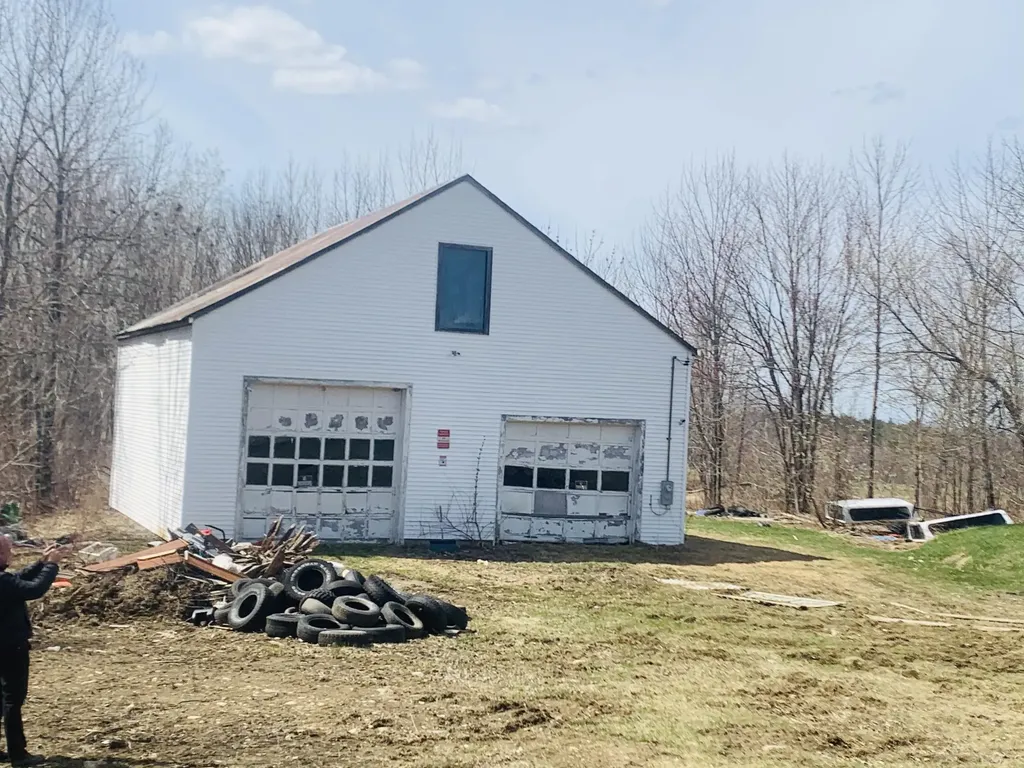 512 Files Hill Road Thorndike ME 04986
