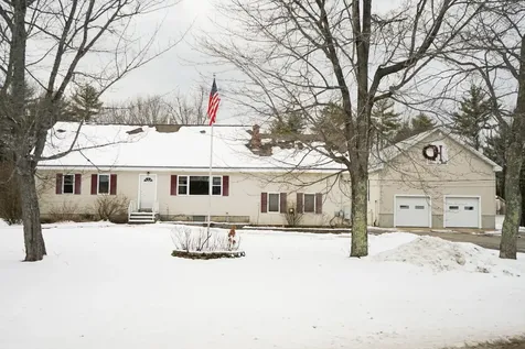 261 High Road Cornish ME 04020