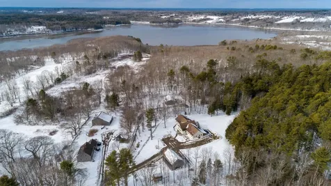 85 Hoffses Road Waldoboro ME 04572