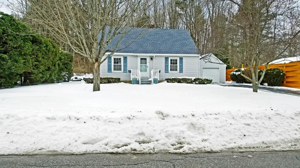 12 Macomber Avenue Augusta ME 04330