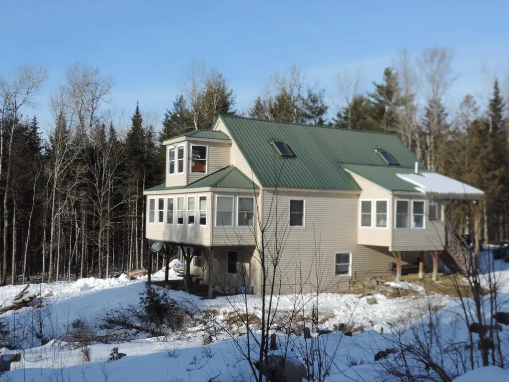 246 Pratt Road Newport ME 04953