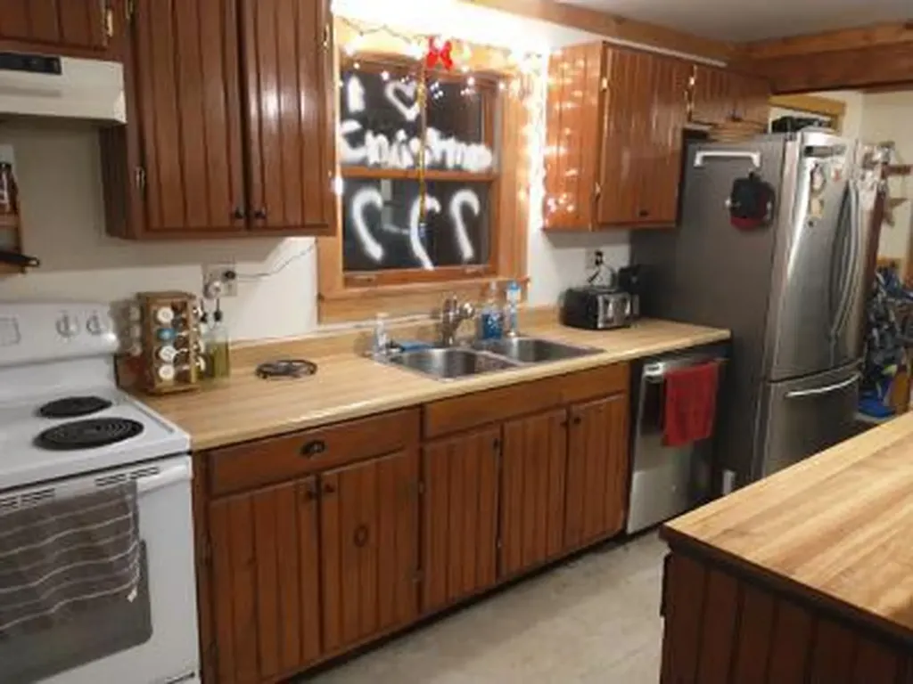 246 Pratt Road Newport ME 04953