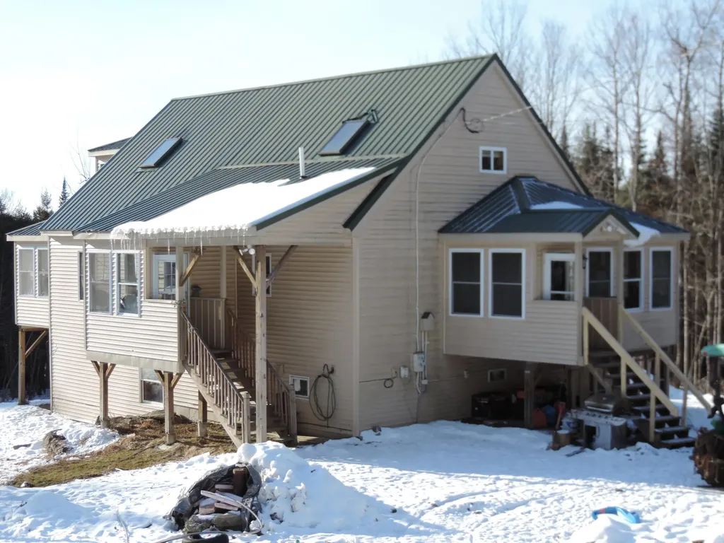 246 Pratt Road Newport ME 04953