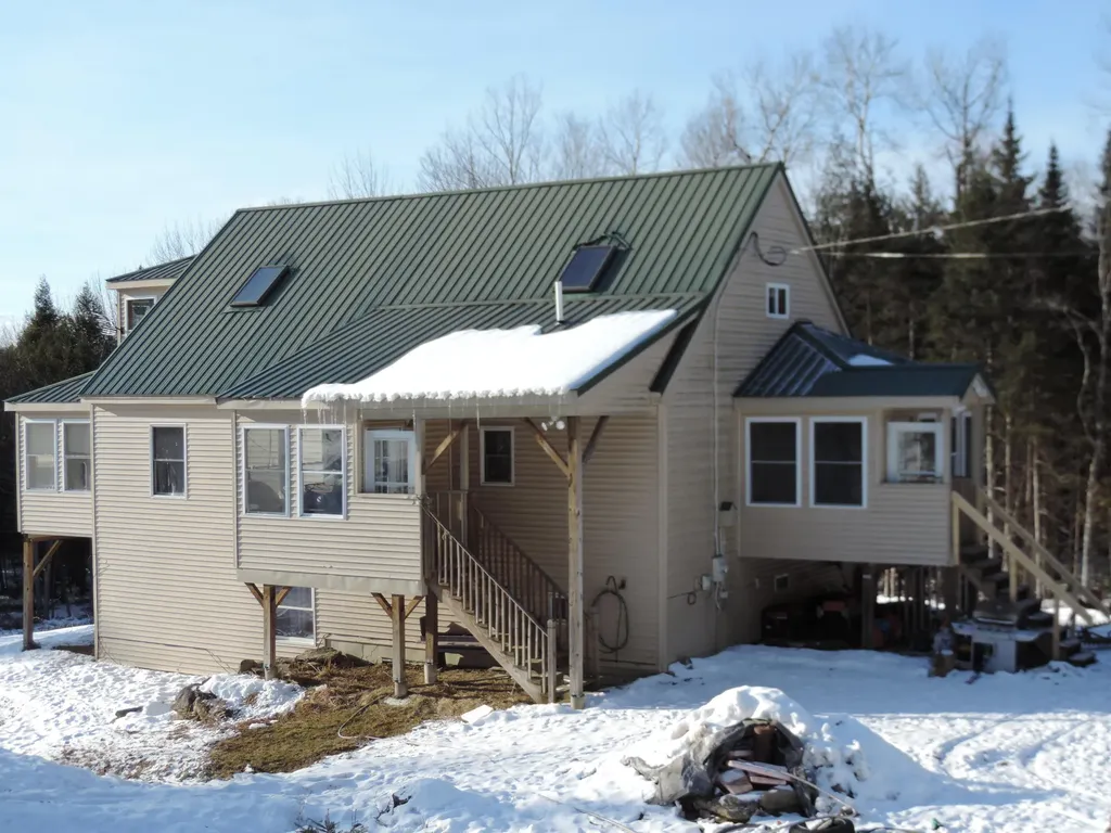 246 Pratt Road Newport ME 04953