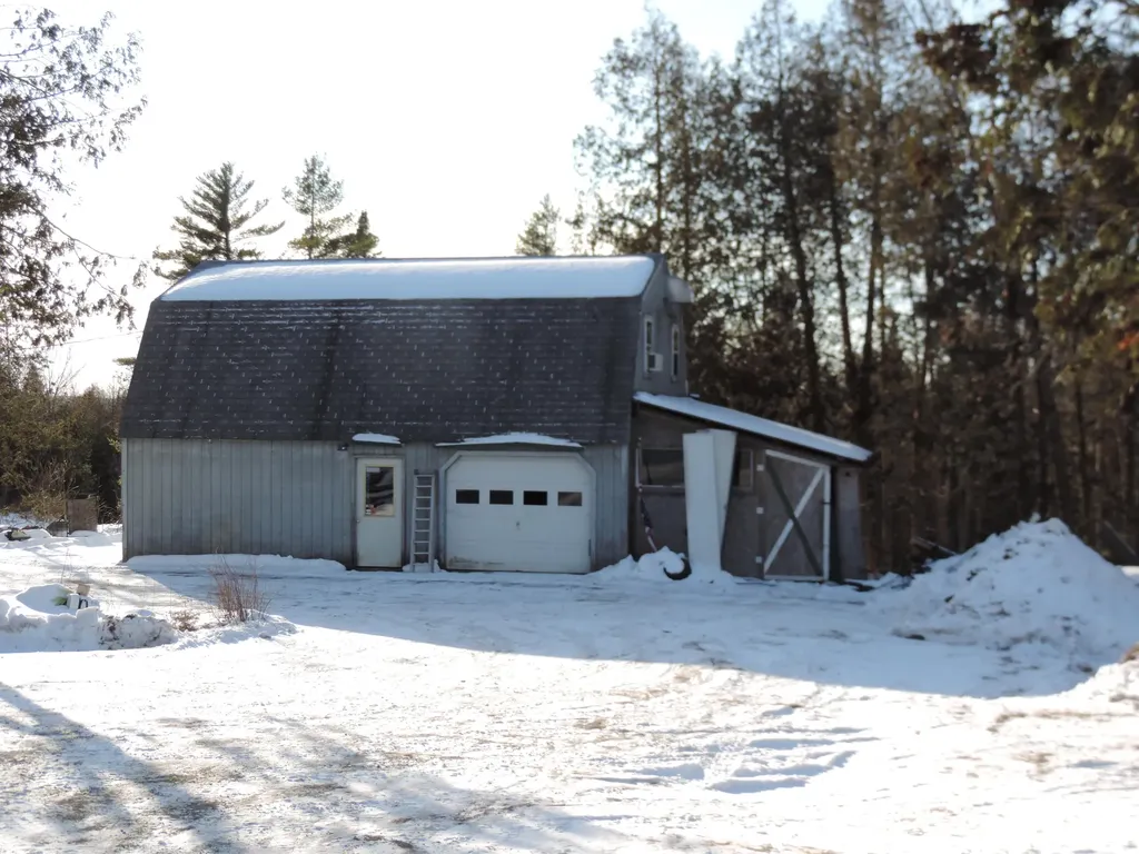 246 Pratt Road Newport ME 04953