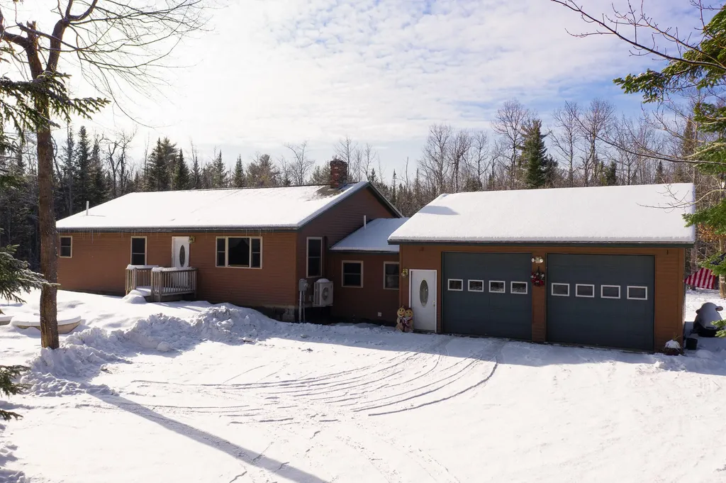 45 Canadian Geese Drive Newport ME 04953