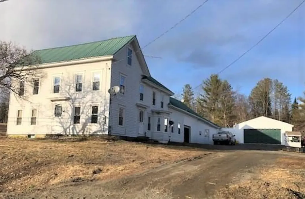 62 Back Road Abbot ME 04406