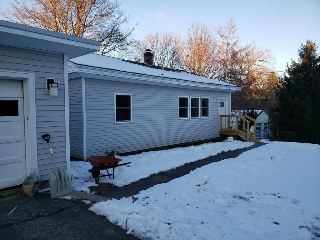 14 Olive Street Auburn ME 04210